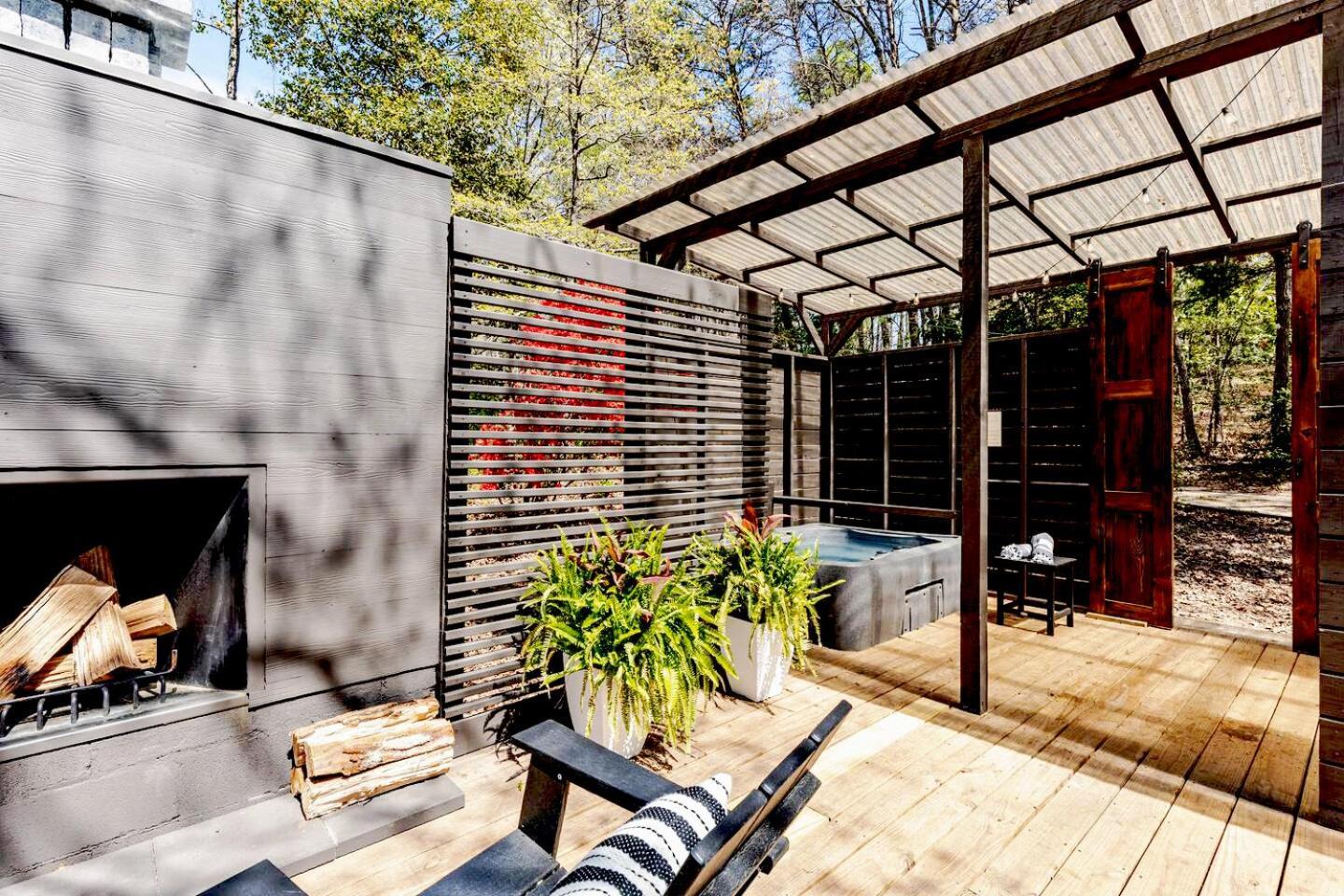 Couples Retreat: King Bed:Hot Tub:Firepit & More 蓝岭 外观 照片